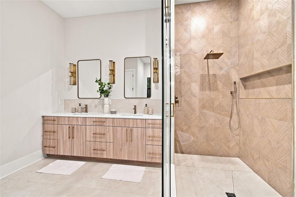 For Sale: $1,775,000 (5 beds, 4 baths, 3735 Square Feet)