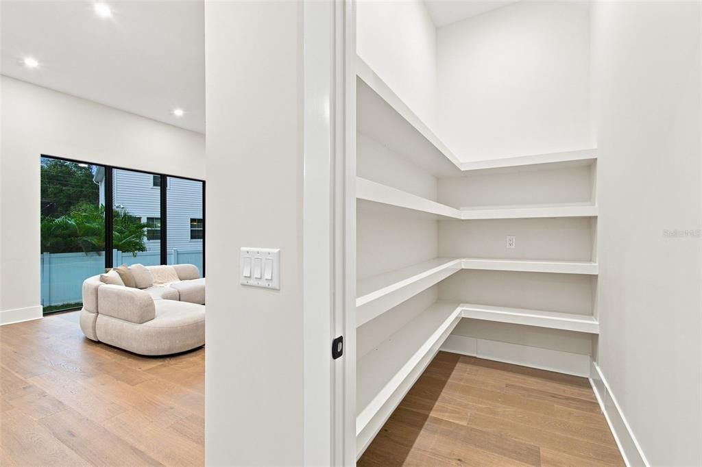 For Sale: $1,775,000 (5 beds, 4 baths, 3735 Square Feet)