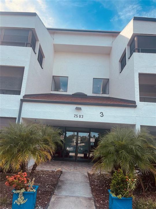 For Sale: $210,000 (2 beds, 2 baths, 1115 Square Feet)