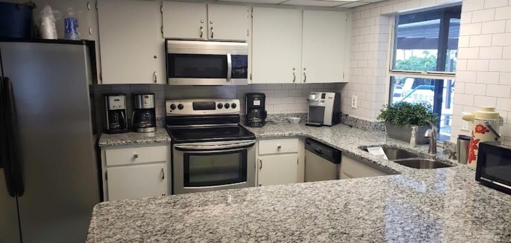 For Sale: $210,000 (2 beds, 2 baths, 1115 Square Feet)