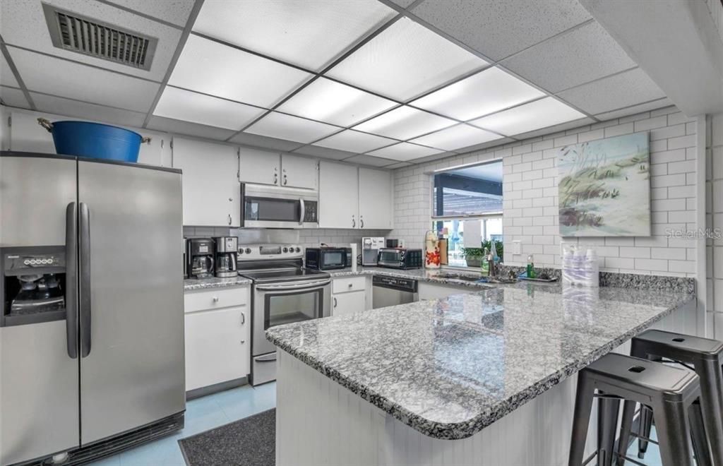 For Sale: $210,000 (2 beds, 2 baths, 1115 Square Feet)