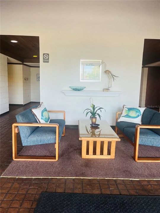 For Sale: $210,000 (2 beds, 2 baths, 1115 Square Feet)