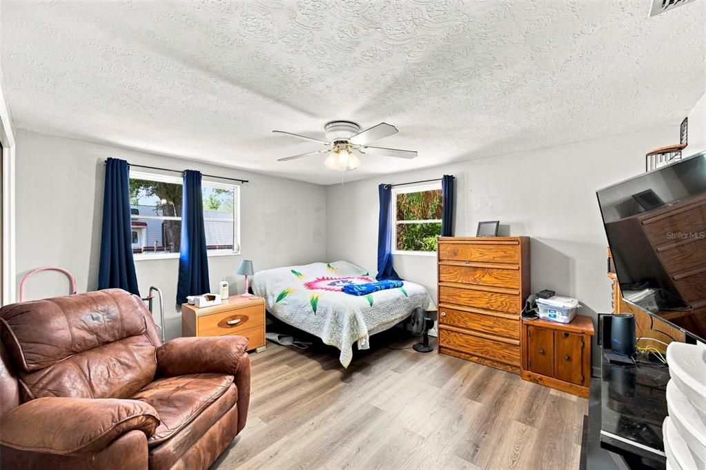 En Venta: $250,000 (3 camas, 2 baños, 1440 Pies cuadrados)