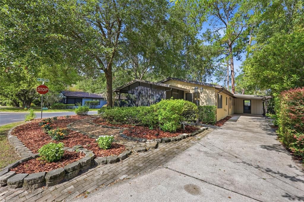 For Sale: $217,900 (2 beds, 2 baths, 1248 Square Feet)