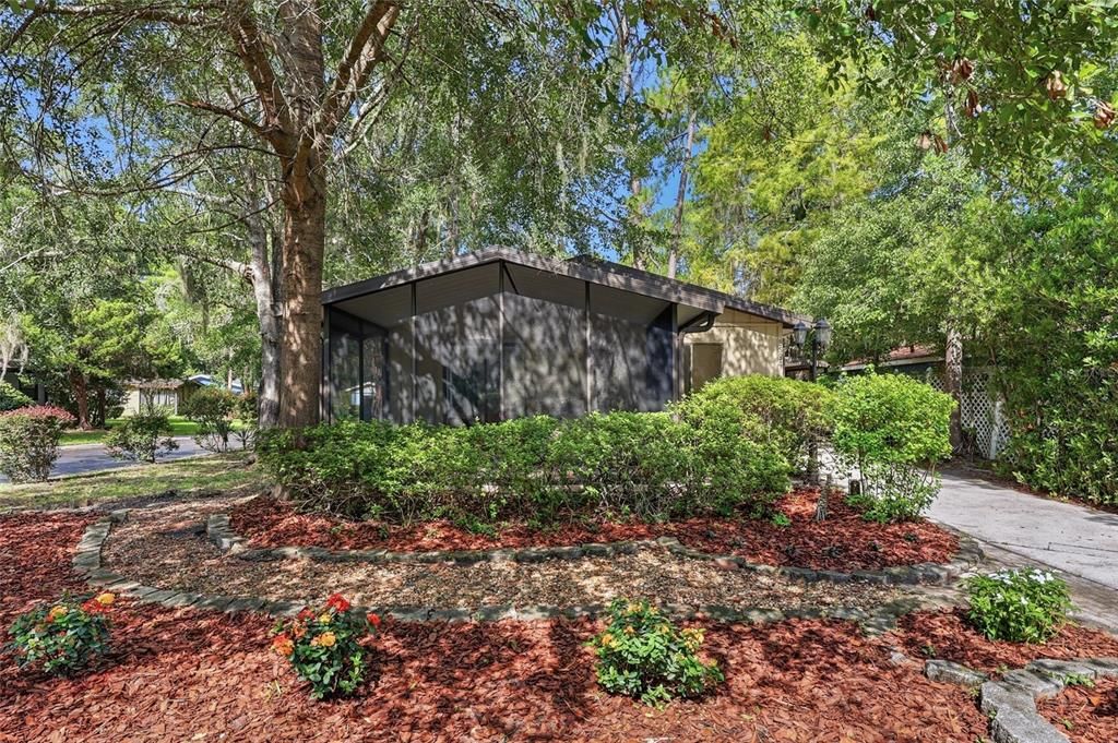 For Sale: $217,900 (2 beds, 2 baths, 1248 Square Feet)