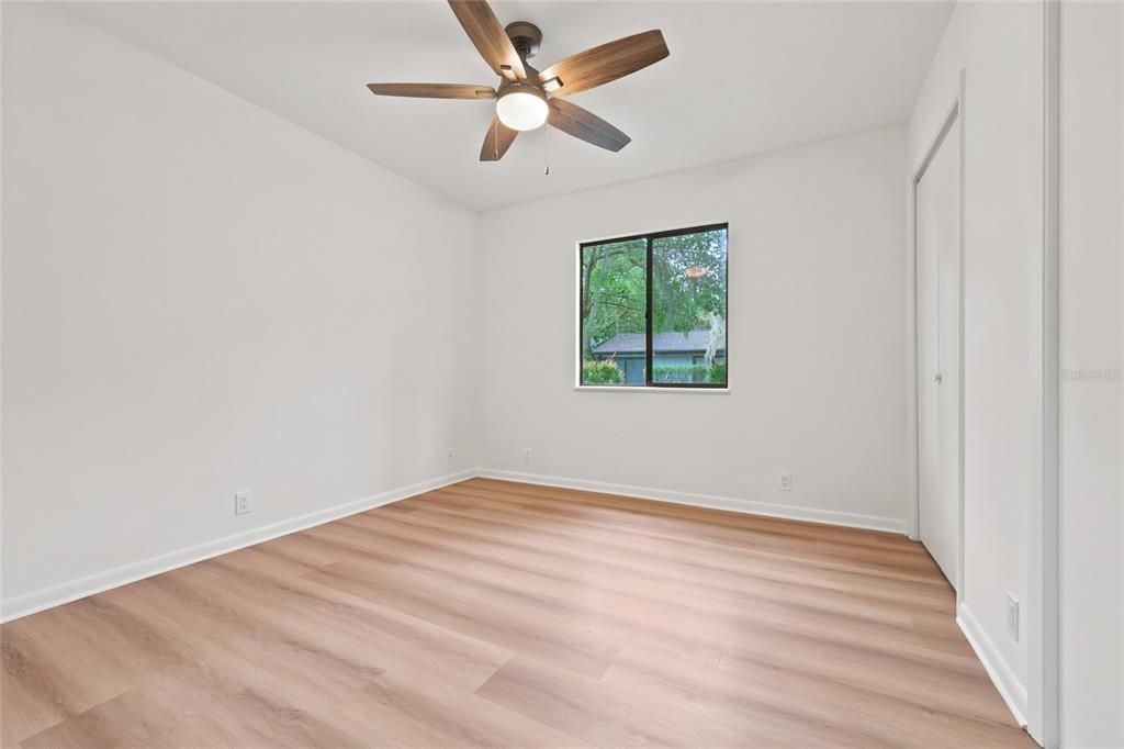 For Sale: $217,900 (2 beds, 2 baths, 1248 Square Feet)