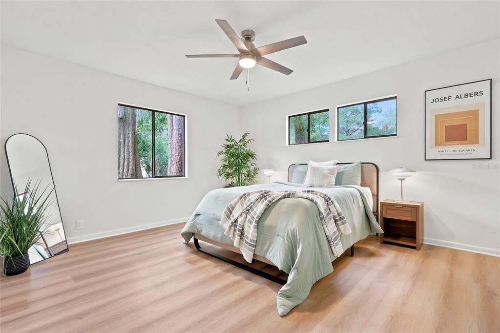 For Sale: $217,900 (2 beds, 2 baths, 1248 Square Feet)