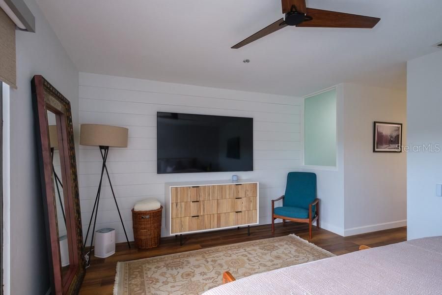 For Rent: $3,250 (2 beds, 2 baths, 1264 Square Feet)