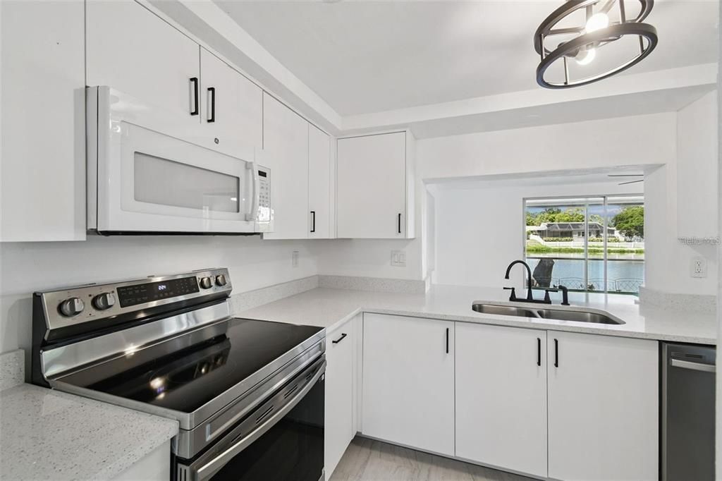 For Rent: $2,100 (2 beds, 2 baths, 1518 Square Feet)