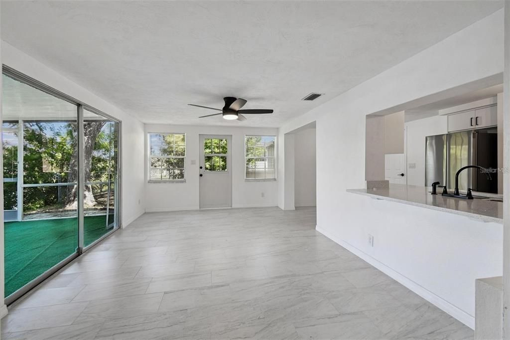 For Rent: $2,100 (2 beds, 2 baths, 1518 Square Feet)