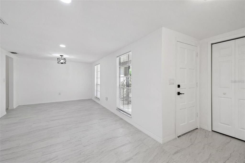 For Rent: $2,100 (2 beds, 2 baths, 1518 Square Feet)
