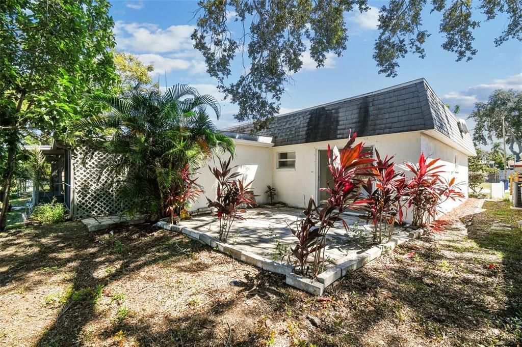 For Rent: $2,100 (2 beds, 2 baths, 1518 Square Feet)