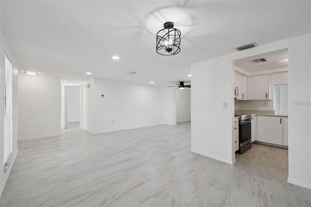 For Rent: $2,100 (2 beds, 2 baths, 1518 Square Feet)