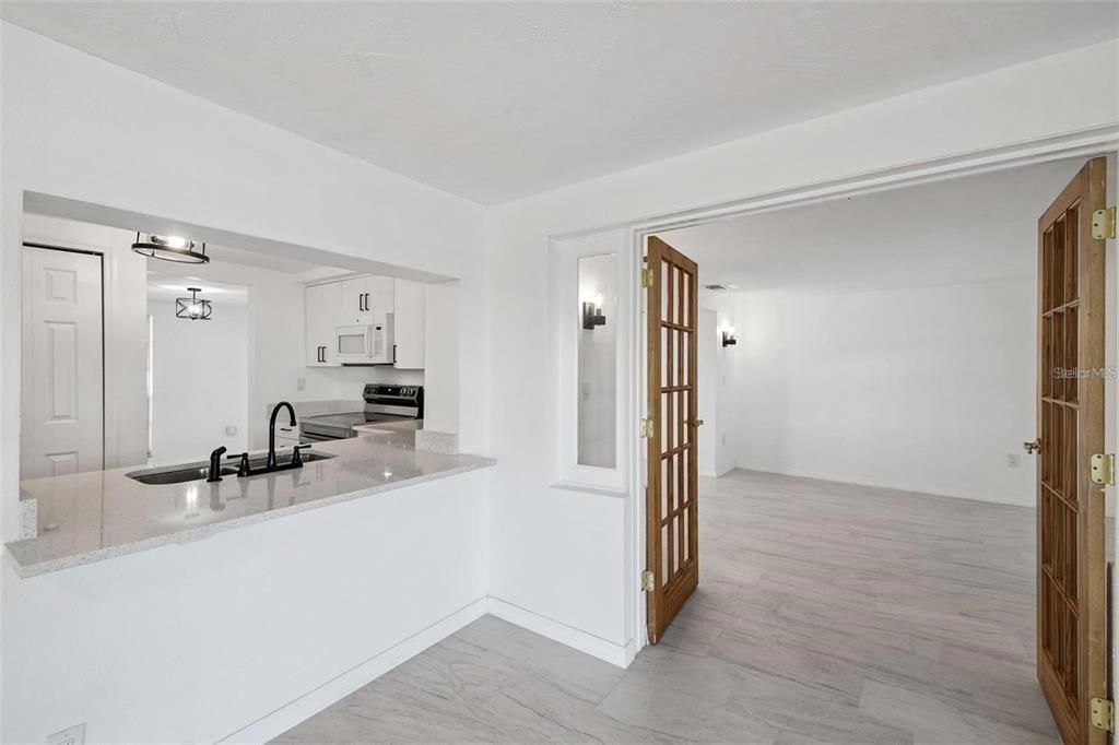 For Rent: $2,100 (2 beds, 2 baths, 1518 Square Feet)