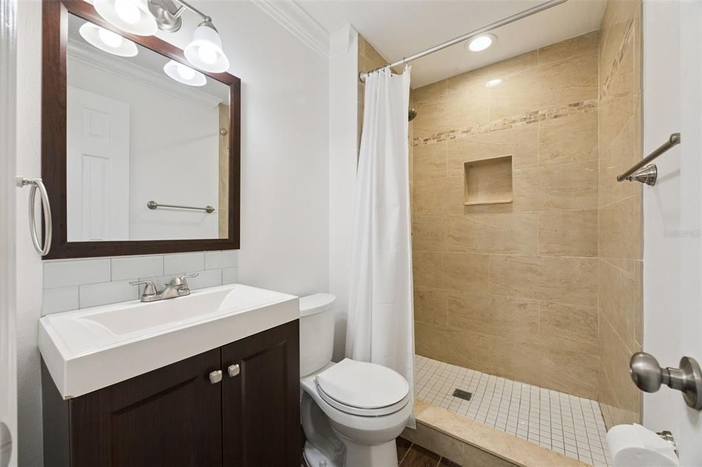 : $375,000 (2 camas, 2 baños, 1013 Pies cuadrados)