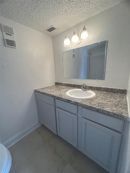 For Rent: $1,895 (3 beds, 2 baths, 1270 Square Feet)