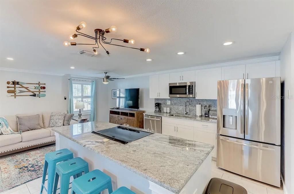 For Rent: $1,800 (2 beds, 2 baths, 900 Square Feet)
