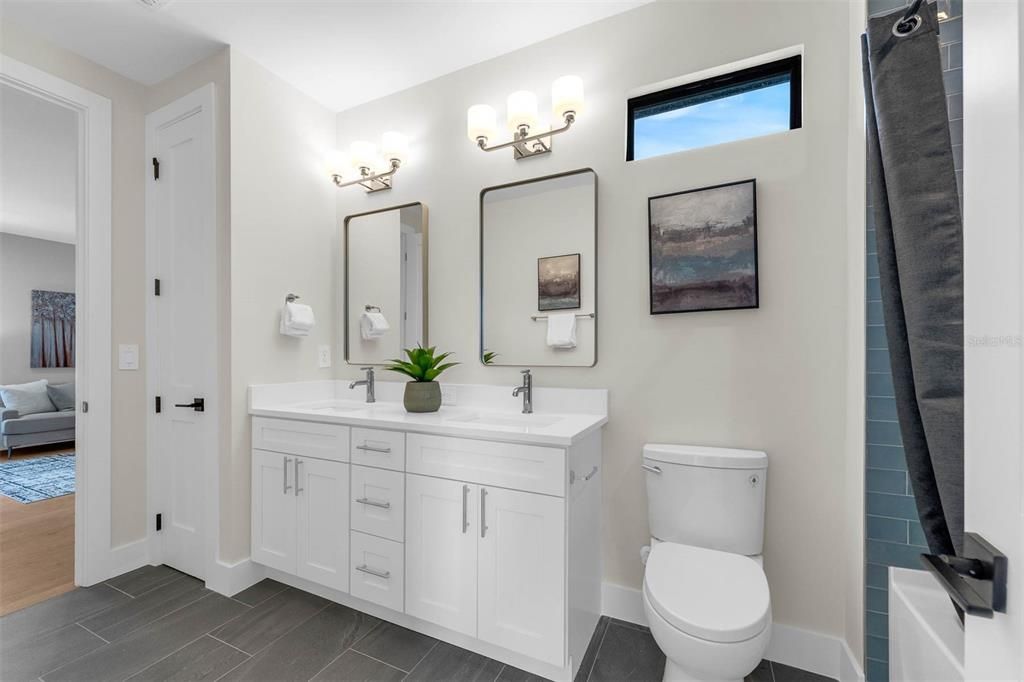 For Sale: $1,574,900 (5 beds, 4 baths, 3252 Square Feet)