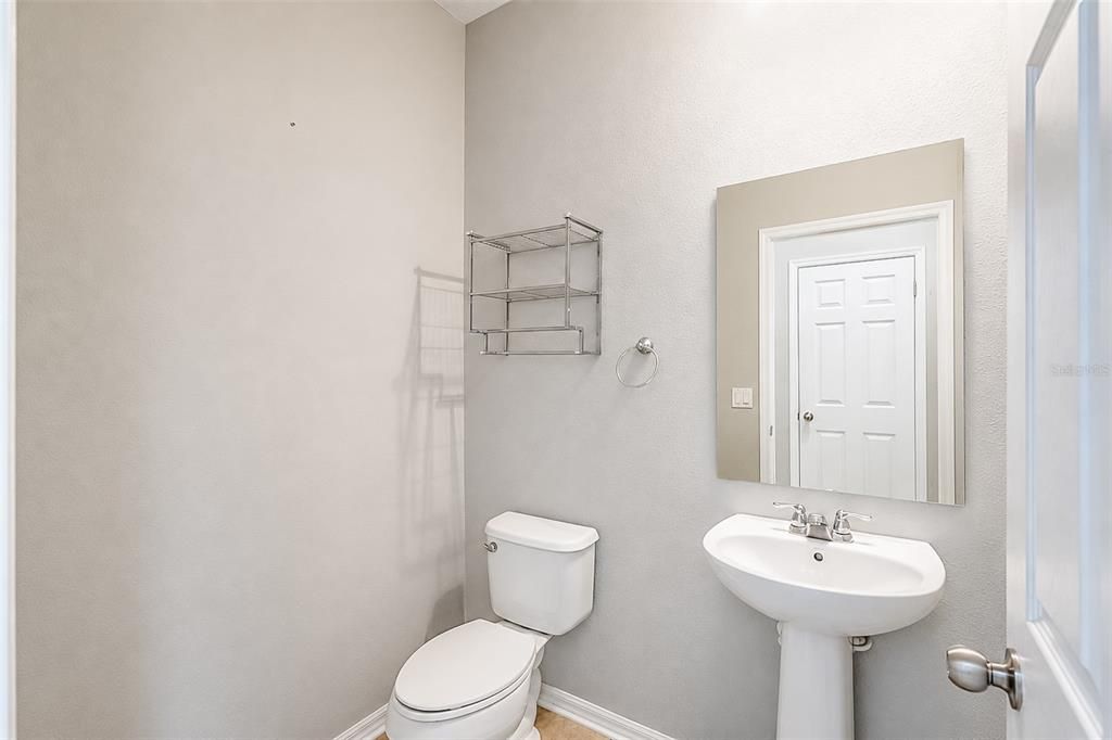 На продажу: $269,000 (3 спален, 2 ванн, 1629 Квадратных фут)