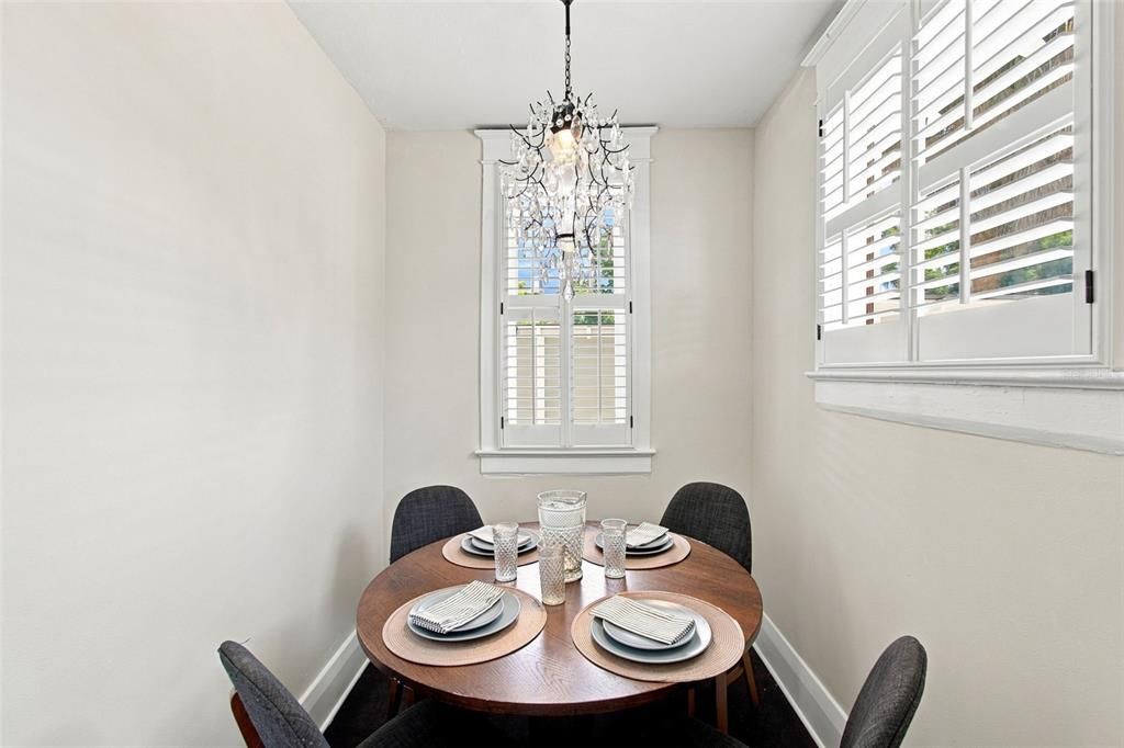 For Sale: $699,000 (3 beds, 2 baths, 1926 Square Feet)