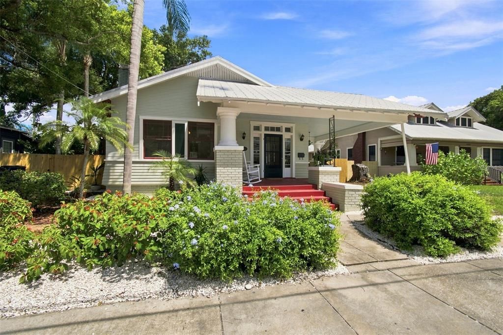 For Sale: $699,000 (3 beds, 2 baths, 1926 Square Feet)