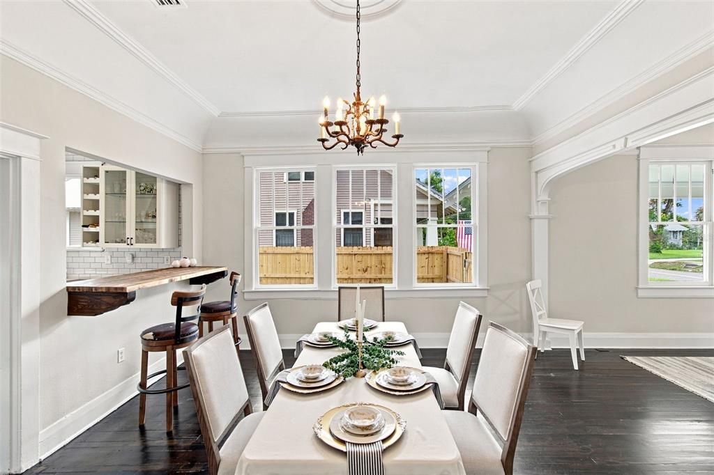For Sale: $699,000 (3 beds, 2 baths, 1926 Square Feet)