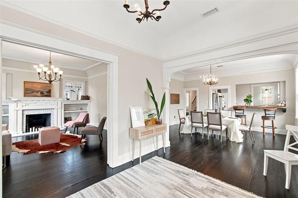 For Sale: $699,000 (3 beds, 2 baths, 1926 Square Feet)