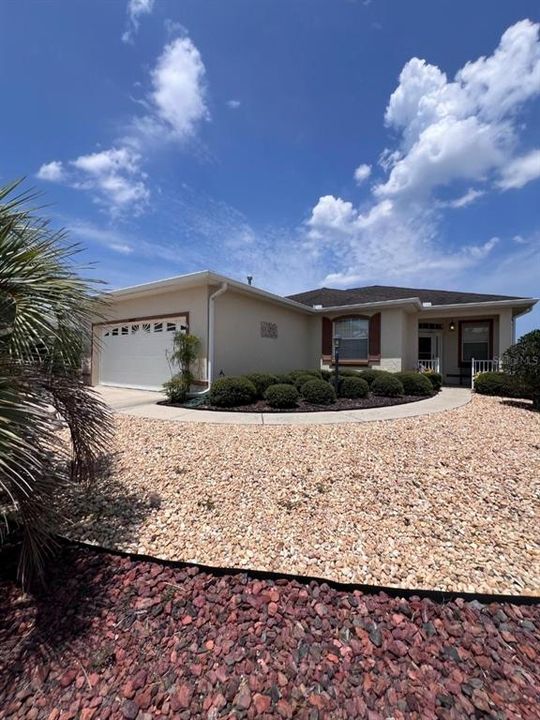 For Sale: $199,800 (2 beds, 2 baths, 1504 Square Feet)