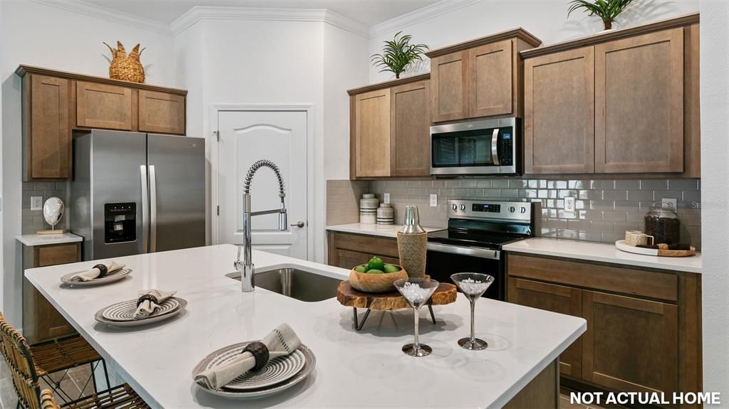 For Sale: $382,600 (2 beds, 2 baths, 1799 Square Feet)