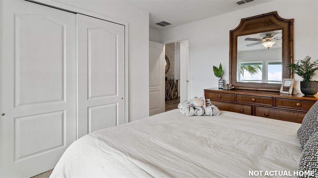 For Sale: $382,600 (2 beds, 2 baths, 1799 Square Feet)