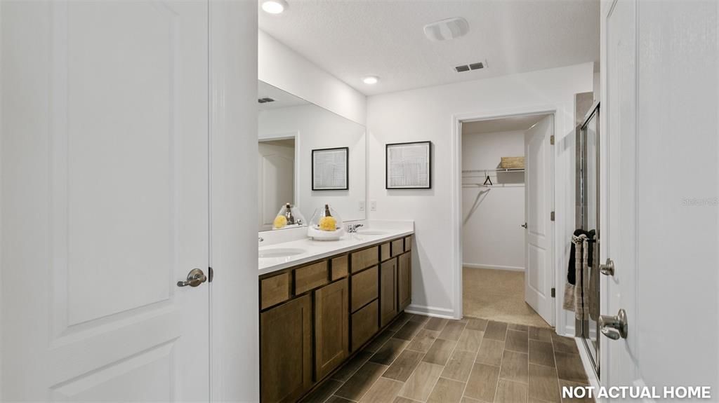 For Sale: $382,600 (2 beds, 2 baths, 1799 Square Feet)
