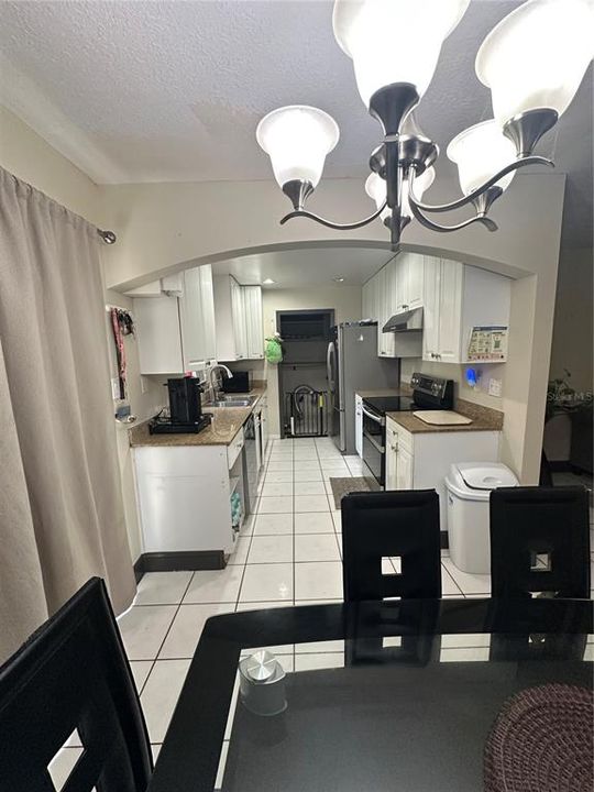 For Sale: $355,000 (3 beds, 2 baths, 1161 Square Feet)