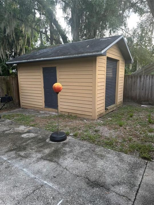 For Sale: $355,000 (3 beds, 2 baths, 1161 Square Feet)