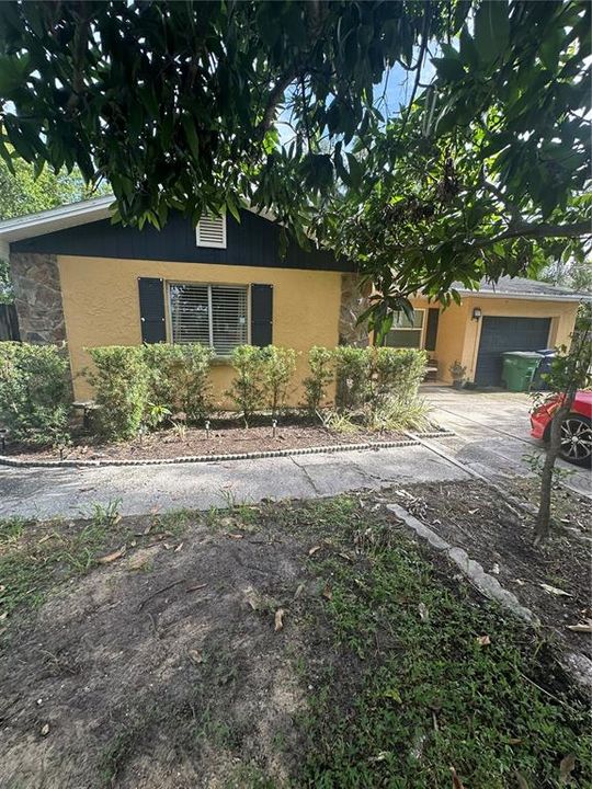 For Sale: $355,000 (3 beds, 2 baths, 1161 Square Feet)