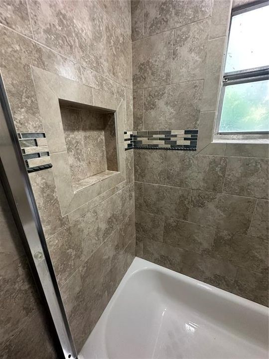 For Sale: $355,000 (3 beds, 2 baths, 1161 Square Feet)