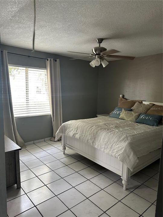 For Sale: $355,000 (3 beds, 2 baths, 1161 Square Feet)