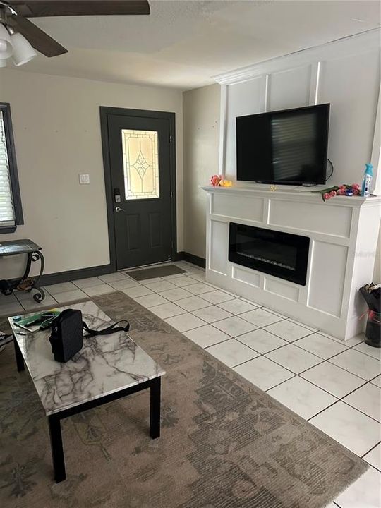 For Sale: $355,000 (3 beds, 2 baths, 1161 Square Feet)