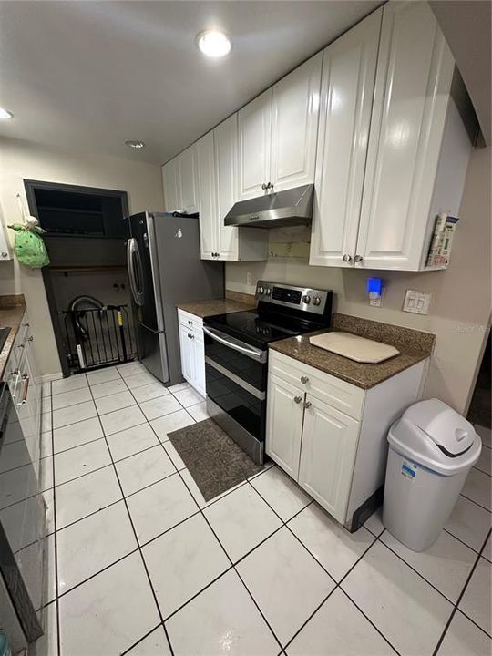 For Sale: $355,000 (3 beds, 2 baths, 1161 Square Feet)