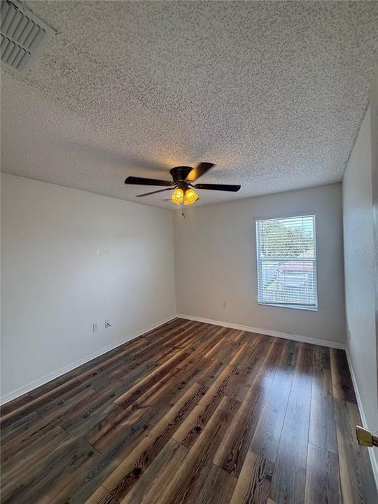For Rent: $2,000 (4 beds, 2 baths, 2113 Square Feet)