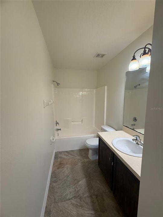 For Rent: $2,000 (4 beds, 2 baths, 2113 Square Feet)