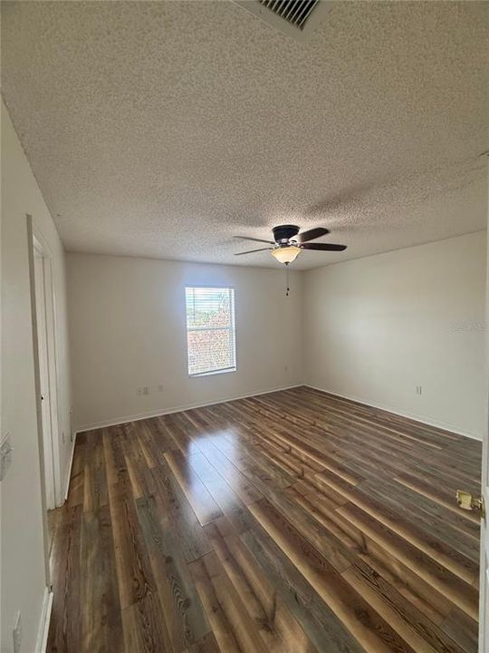 For Rent: $2,000 (4 beds, 2 baths, 2113 Square Feet)