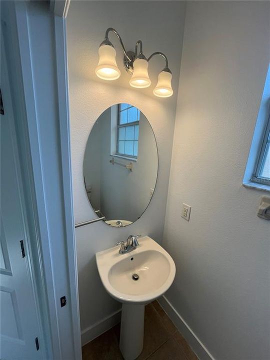 For Rent: $2,280 (3 beds, 2 baths, 1882 Square Feet)