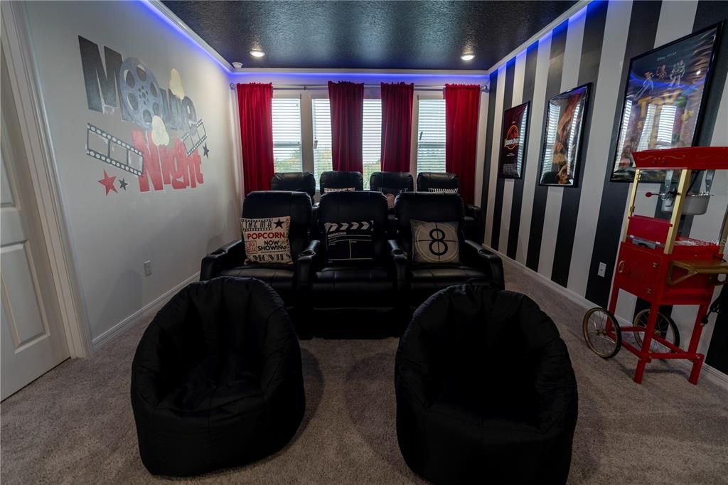 For Sale: $799,000 (9 beds, 6 baths, 4169 Square Feet)