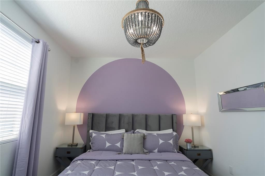 For Sale: $799,000 (9 beds, 6 baths, 4169 Square Feet)