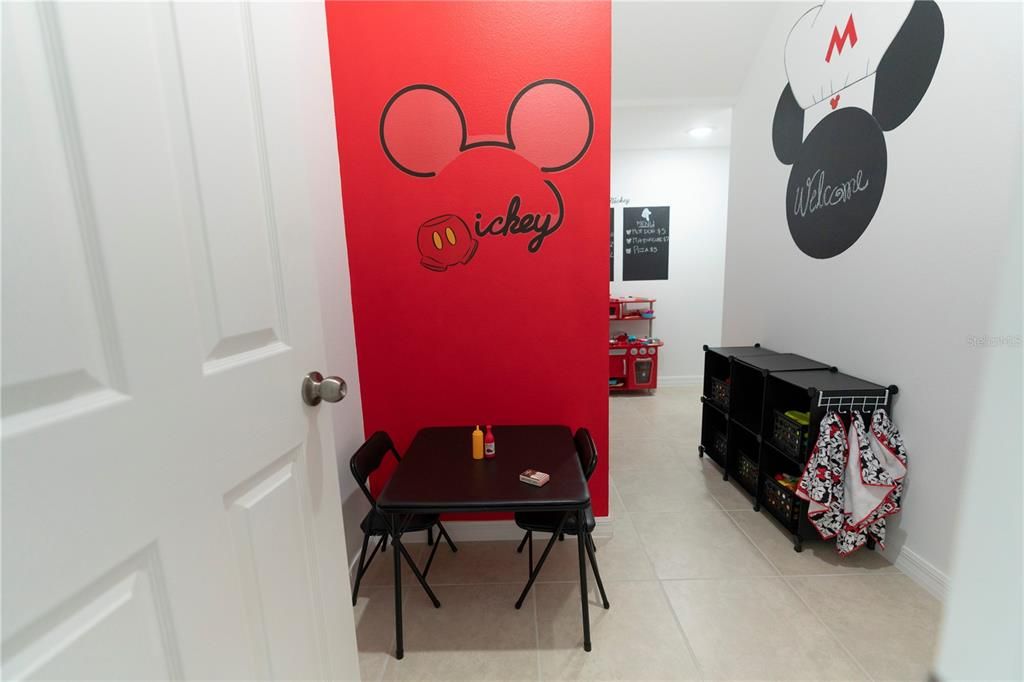 For Sale: $799,000 (9 beds, 6 baths, 4169 Square Feet)