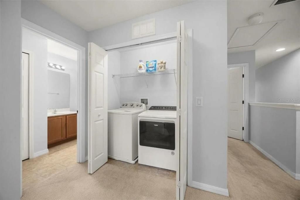 En Venta: $375,000 (4 camas, 2 baños, 1528 Pies cuadrados)