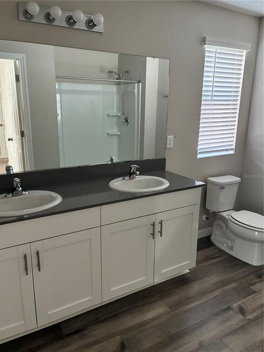 For Sale: $439,900 (5 beds, 3 baths, 2470 Square Feet)
