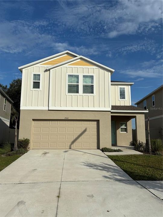 For Sale: $439,900 (5 beds, 3 baths, 2470 Square Feet)