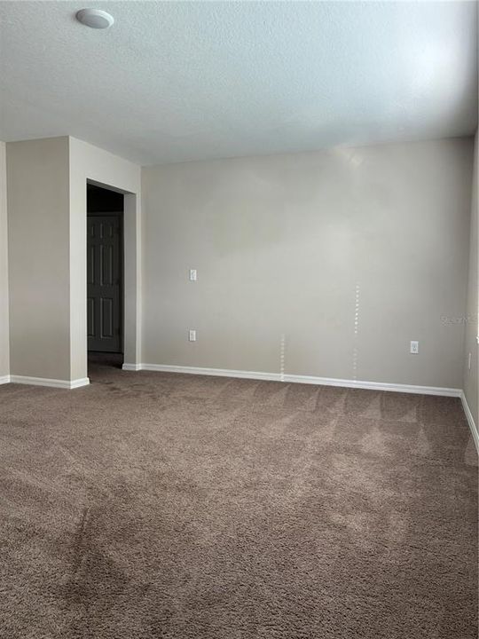 For Sale: $439,900 (5 beds, 3 baths, 2470 Square Feet)