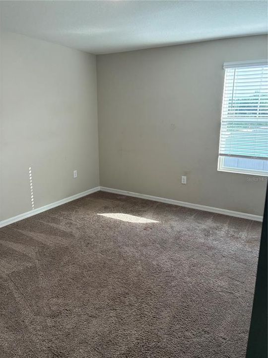 For Sale: $439,900 (5 beds, 3 baths, 2470 Square Feet)